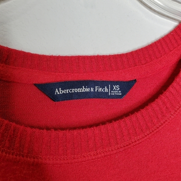 Abercrombie & Fitch Red & White Star Print Plush Knit Ribbed Crewneck Sweater - Picture 8 of 10